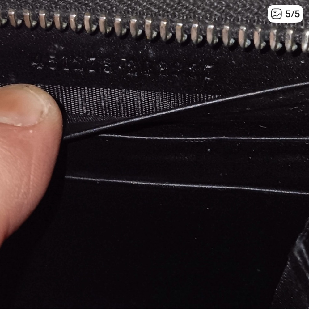 Gucci Beige and Black Wolf Key Holder - Picture 3 of 5